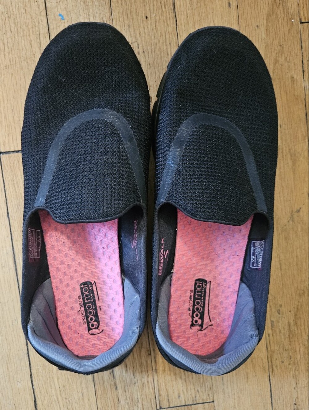 11 Skechers Women's Black Slip-On Sneakers with Pink Insoles